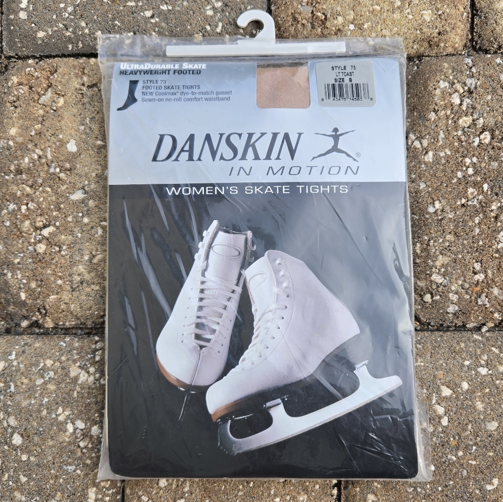 NWT Danskin Womens Size B Heavyweight Footed Ice Skating Figure Skating Tights